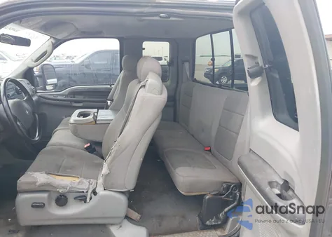 2005 Ford F-250 Lariat/Xl/Xlt from USA, damaged, VIN 1FTNX20555EB77307